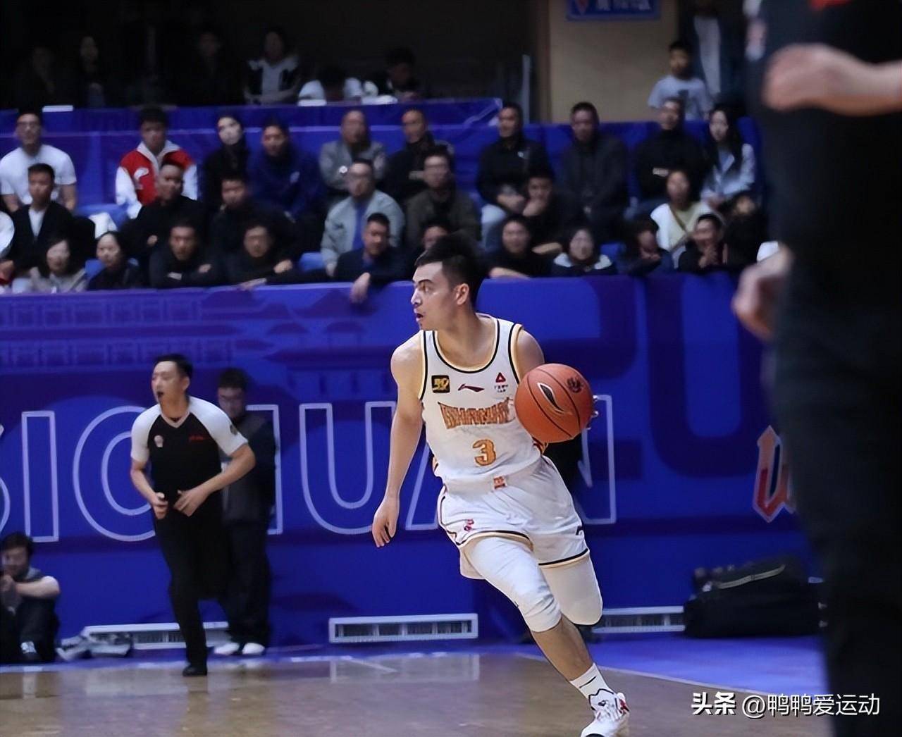 九游娱乐app-黑马崛起！新晋球队冲刺领头羊！